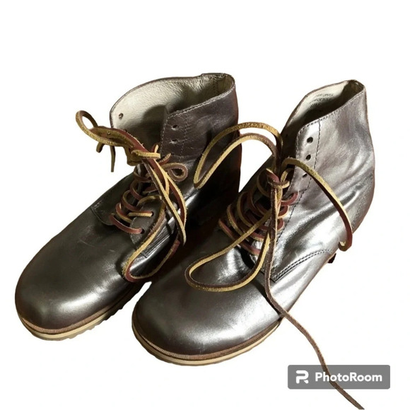 Gee Wawa Bronze Leather  Boots Size 6.5 Women's - Picture 1 of 10